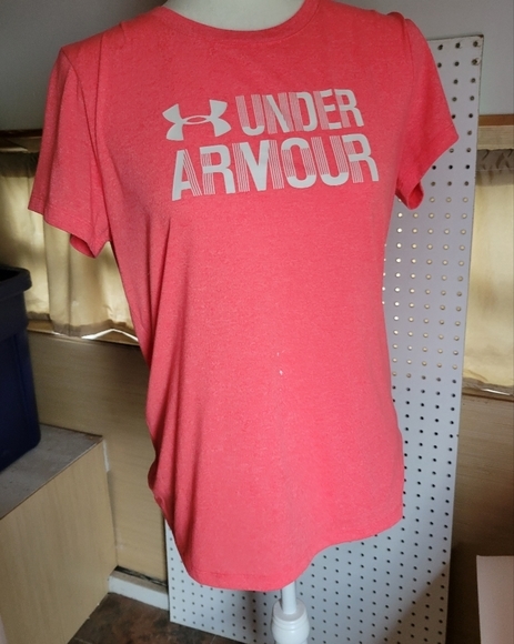 Under Armour ladies pink‎ size M tee Tshirt - Picture 1 of 5